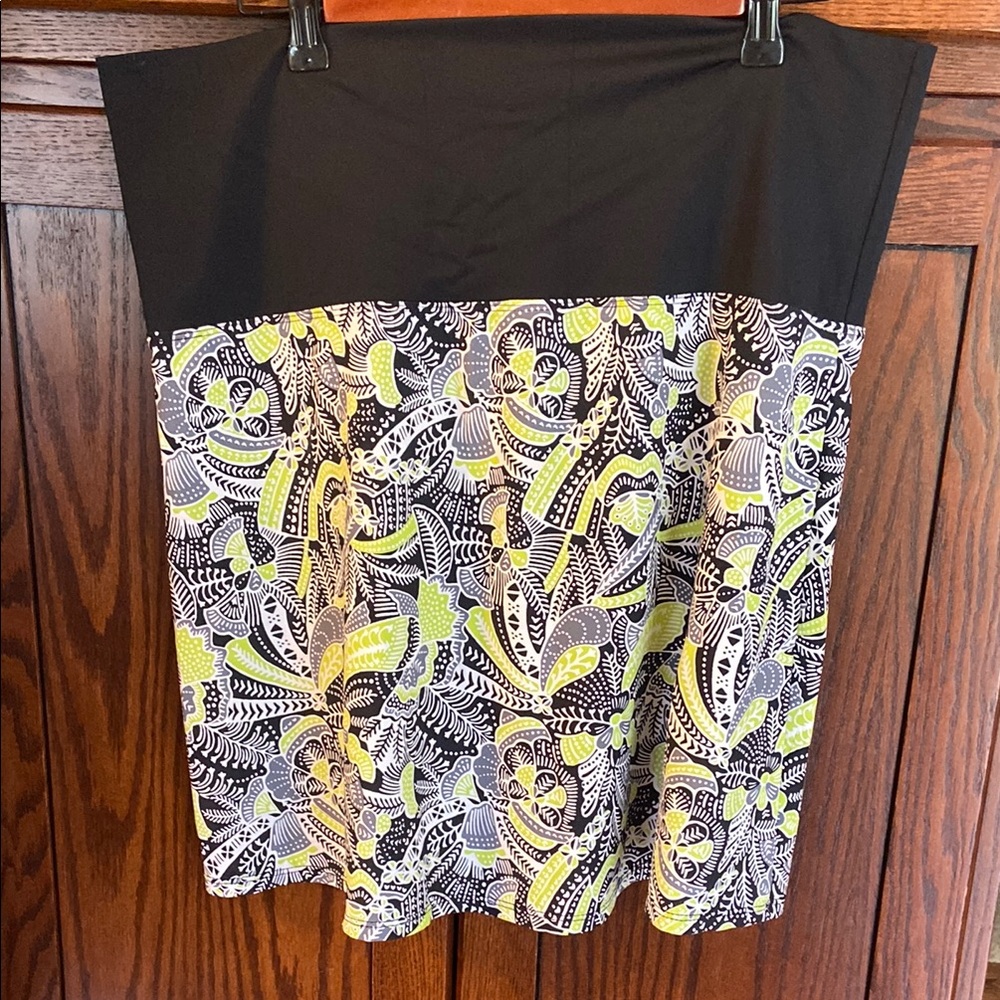 Title Nine Floral Black and Yellow Women's Skirt, Nylon Elastane Spandex Large